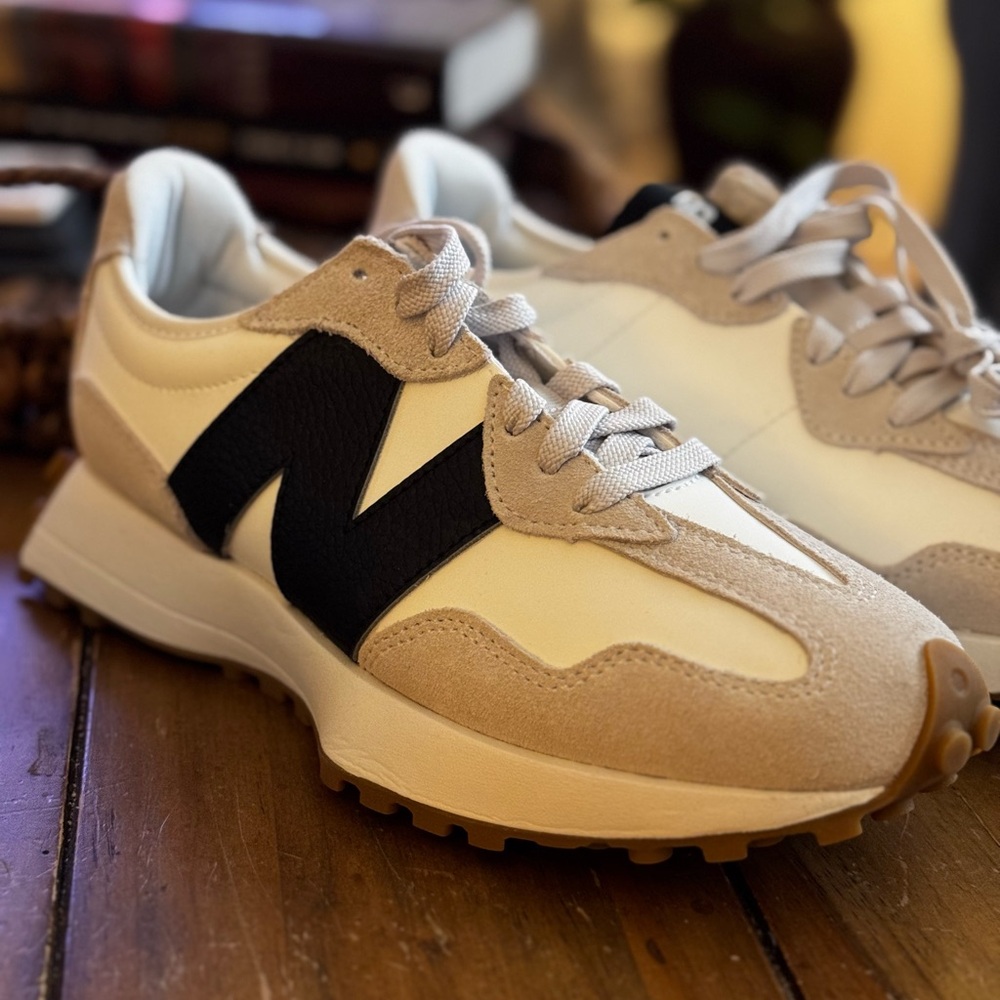 New Balance Moonbeam and Black 327 Sneaker